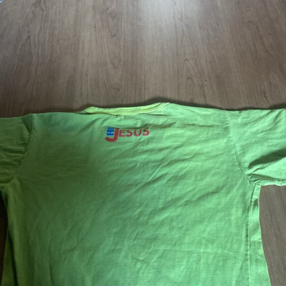 Jesus green shirt - Picture 3 of 3